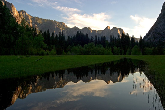 - Flooded Leidig Meadow Reflecting Yosemite Valley, Yosemite NP -